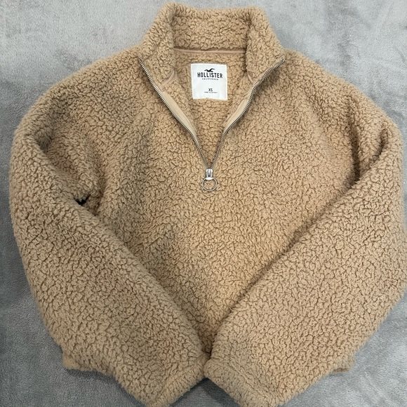 Hollister Jackets & Blazers - BRAND NEW! NEVER WORN!! Hollister Beige Teddy Jacket